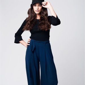 Q2 Navy Wide-Leg Pants w/ Tweezers Belt
